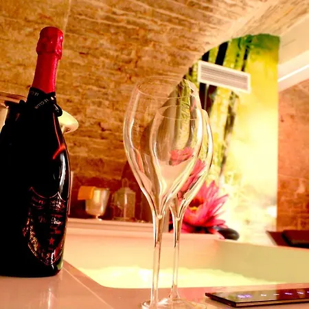 Rubis Relais & *